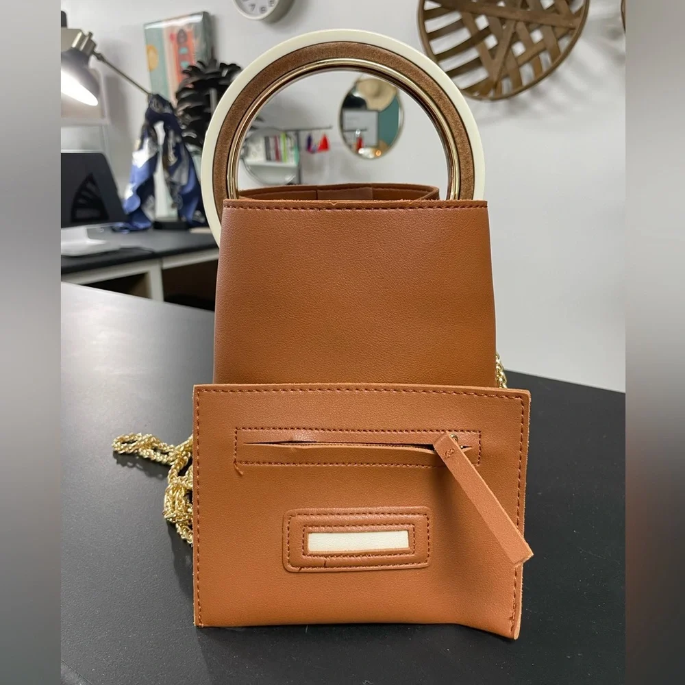 Bag - Picture 1 of 6